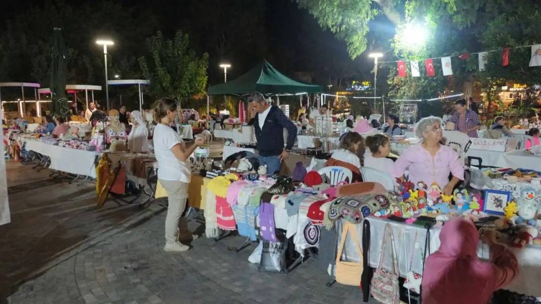 Kemer’de Pembe Balonlar Meme Kanseri Farkındalığı İçin Havalandı 1